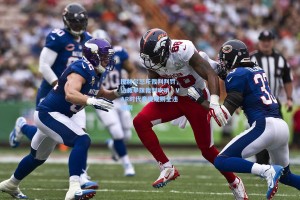 图赫尔怒斥裁判判罚，边裁举旗裁判吹哨，VAR时代竟现规则全违闹剧