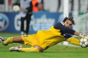 萨维尼奥续约曼城吐露心声，儿时梦想成真，蓝月征程续写新章