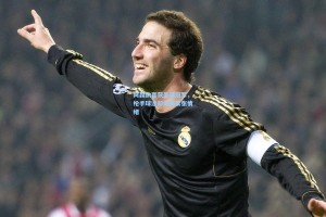 阿森纳喜获圣诞冠军，枪手球迷却难掩紧张情绪