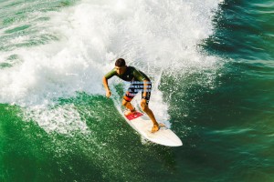英超名宿希勒前瞻双红会，利物浦主场恐遭维拉阻击，曼联客场难奈诺丁汉森林